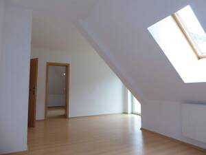 Schöne 2-Zimmer-Dachgeschosswohnung mit Balkon im Rudolspark – 7407 Rudolstadt – Vorschaubild 4