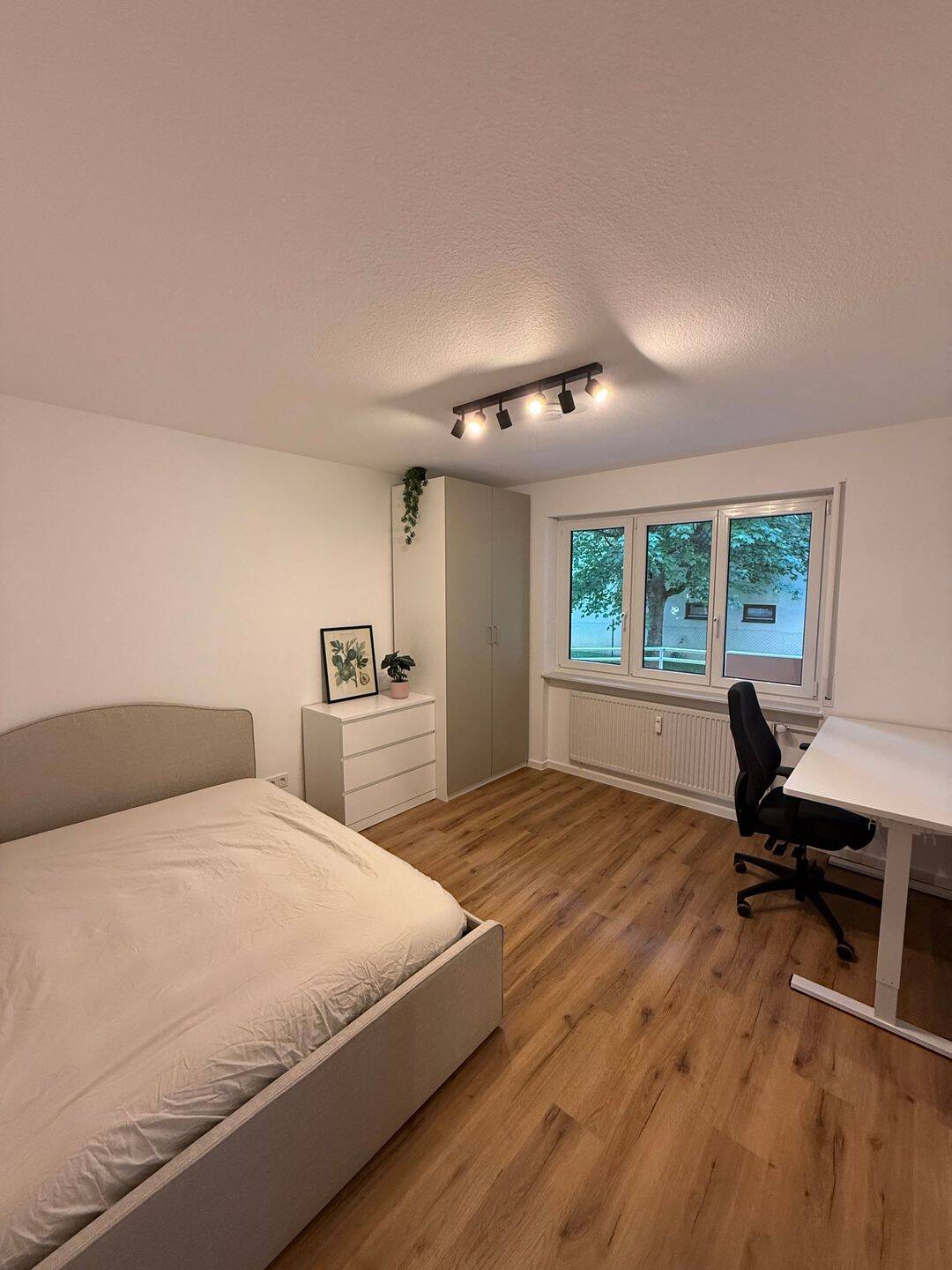 WG-Zimmer in hochwertig renovierter Wohnung mit All-inclusive-Miete (Zimmer 2/3) – Heilbronn – Vorschaubild 2