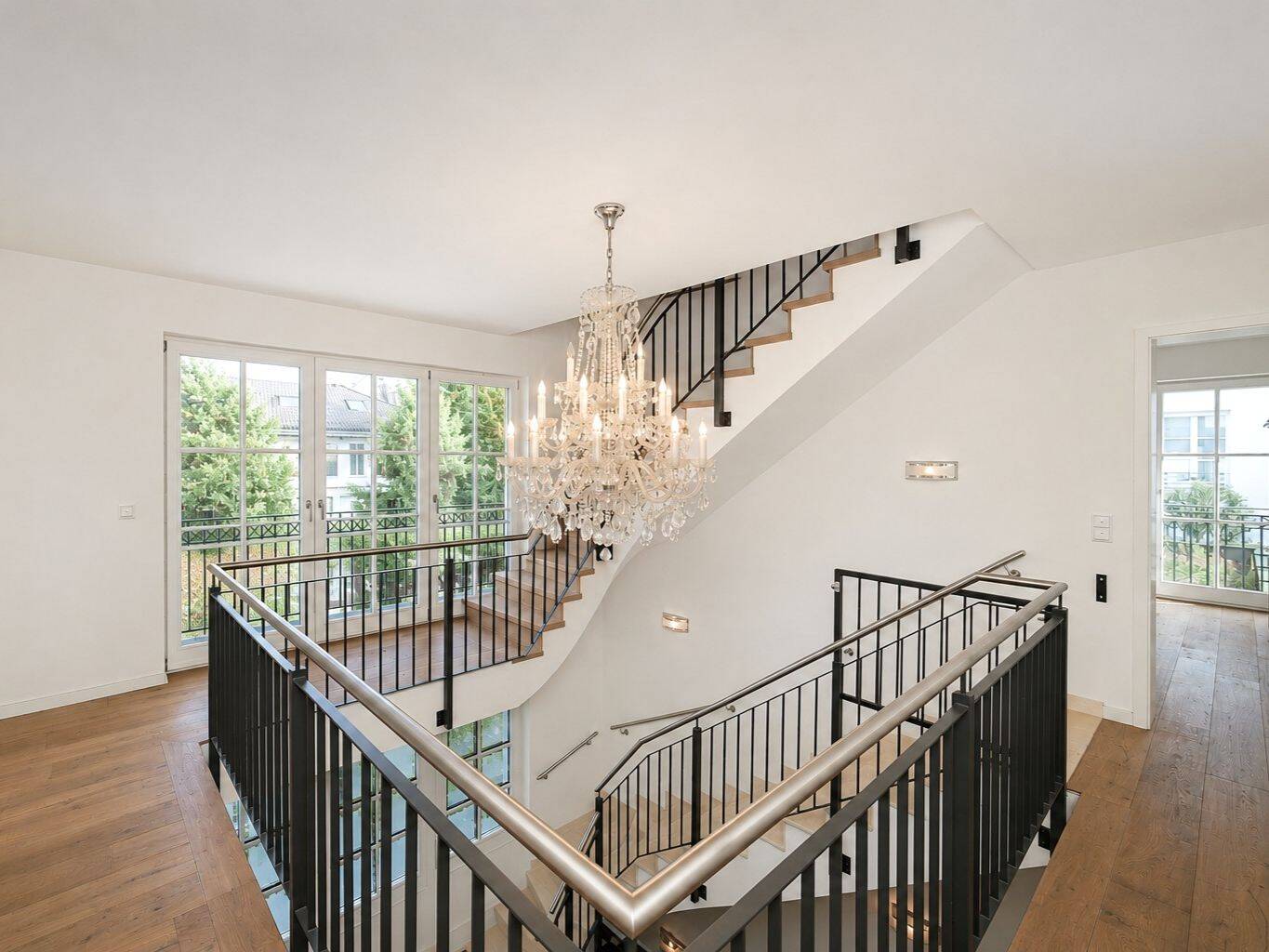 Eleganz und Exklusivität vereint - Repräsentative Villa in Solln! – München – Vorschaubild 2