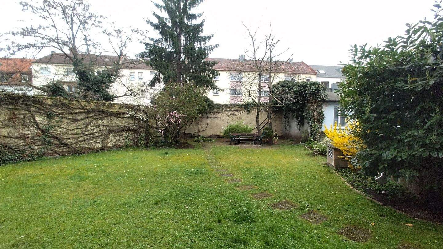 Großzügige, barrierearme 3,5 - Zimmer Wohnung mit 13 m² Balkon und zwei KFZ-Stellplätzen – Nürnberg – Vorschaubild 4
