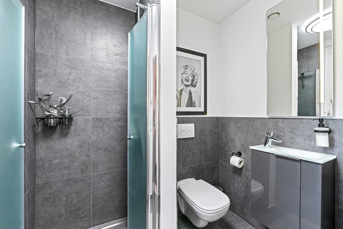 Neuwertiges modernes Townhouse in KFW 40 Standard A+ mit hübscher Terrasse und 2 Stellplätzen – Nahe – Vorschaubild 7