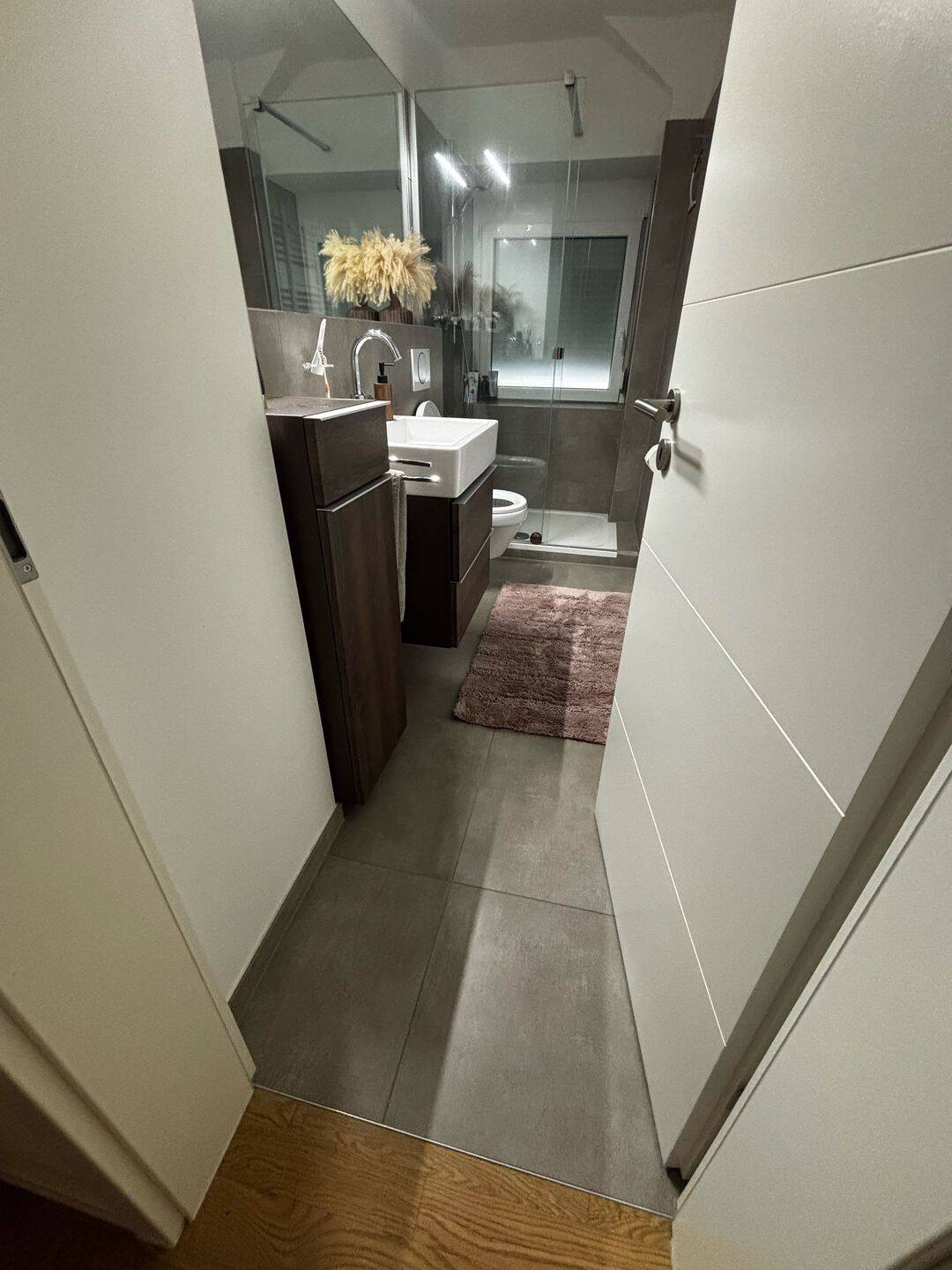 Moderne 3-Zimmer-Wohnung mit Einbauküche - Hochparterre mit Balkon – Stuttgart – Vorschaubild 6