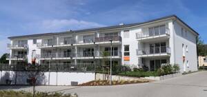 Geräumige 3-Zimmer-Erdgeschoss-Wohnung mit Einbauküche und Garten