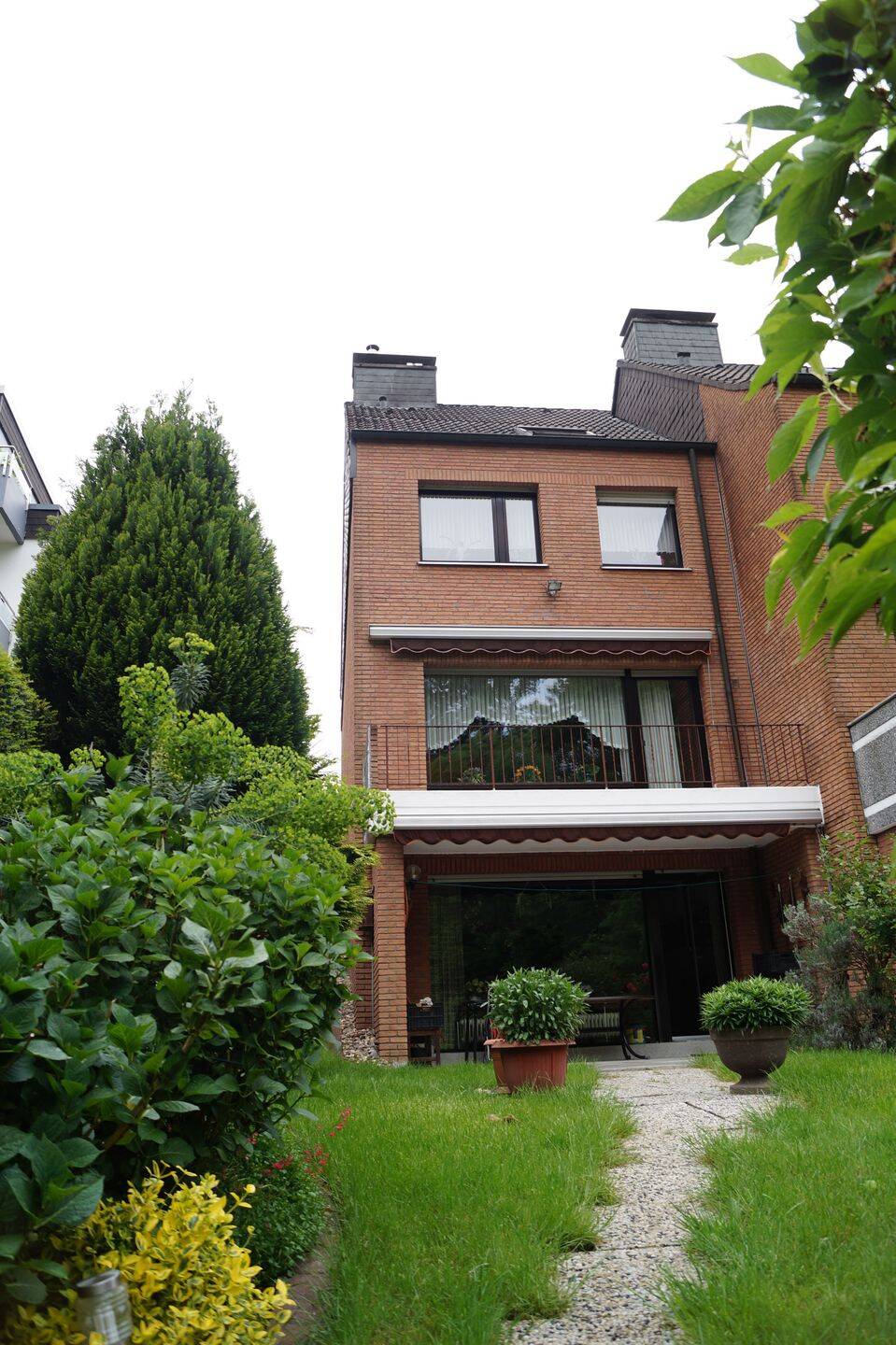 Kernsaniertes Einfamilien-Endhaus mit Garage – Mülheim an der Ruhr – Vorschaubild 3