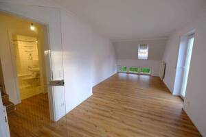 3 ZKB Wohnung mit Balkon, EBK, renoviert, ruhige Wohnlage – 85049 Ingolstadt – Vorschaubild 4