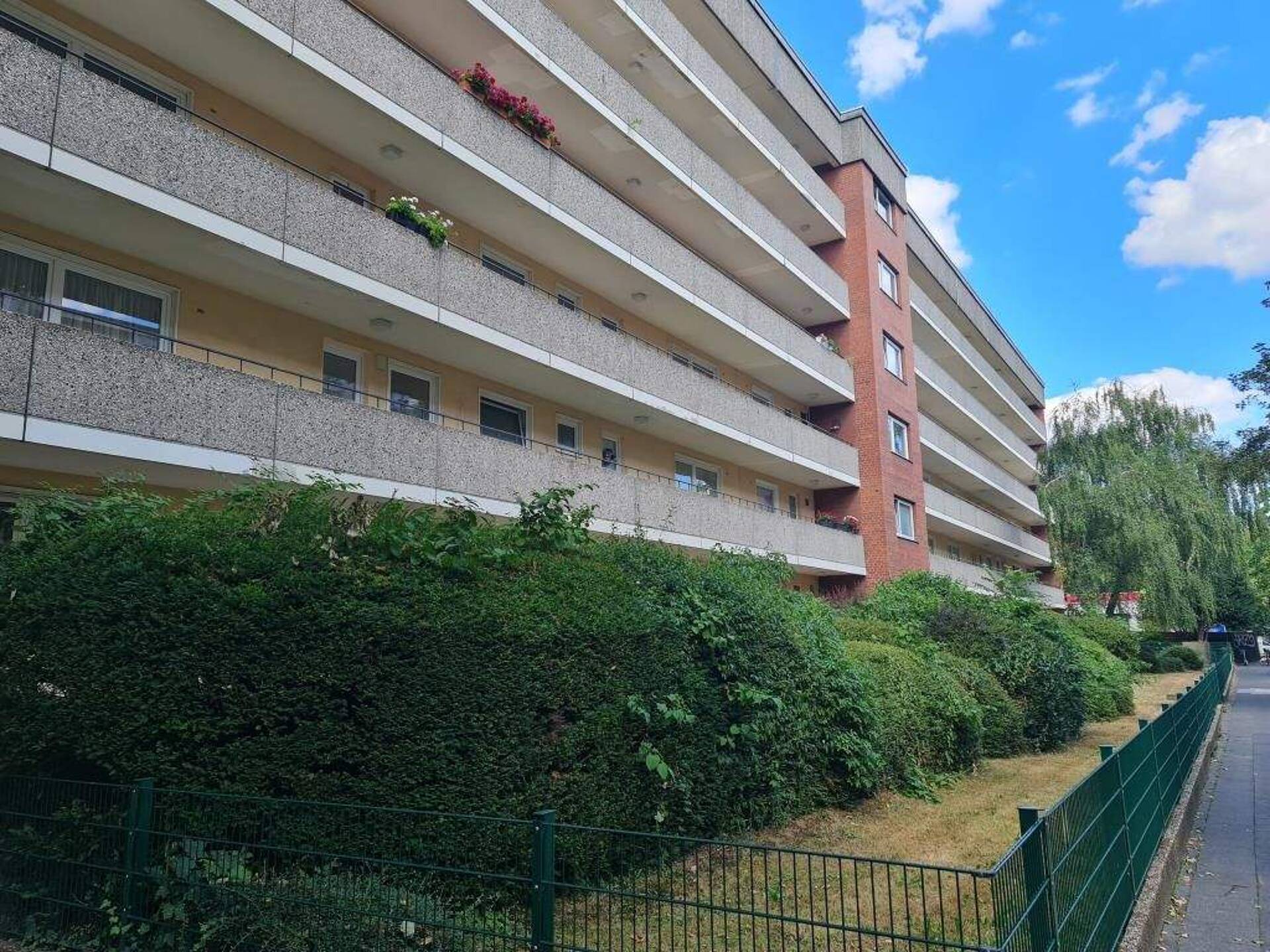 Erdgeschosswohnung in 51065 Köln mit 75 m² kaufen