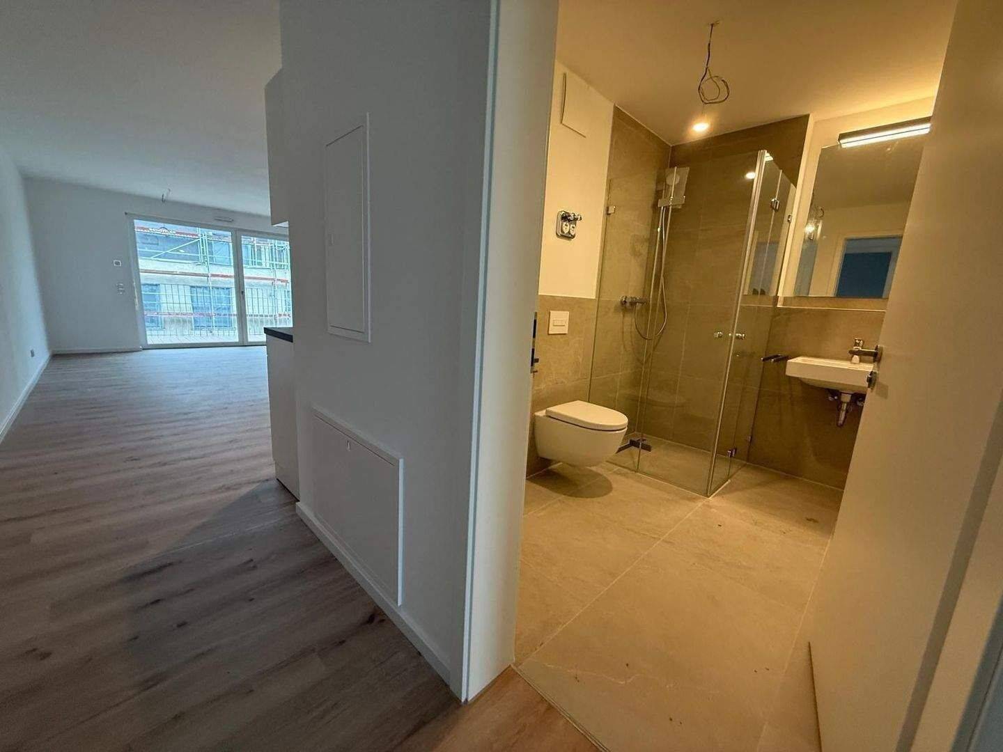 Exklusiver Neubau: Perfekt geschnittene 3-Zimmer-Wohnung mit Balkon | EBK | TG | Fußbodenheizung – Nürnberg – Vorschaubild 9