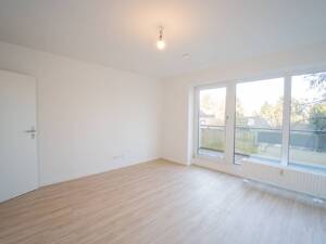 FRISCH SANIERT: Schöne 2-Zimmer-Wohnung mit BALKON und EBK im Zentrum von Schnelsen – 22457 Hamburg – Vorschaubild 2