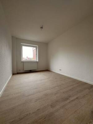 Sanierte 3,5 Zimmer Wohnung - WG geeignet - teilklimatisiert - Oldenburg Bloherfelde – 26129 Oldenburg – Vorschaubild 2