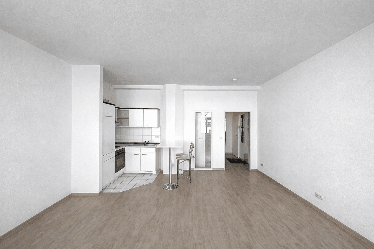 1-Zimmer-Apartment in Nürnberg-Steinbühl – 36 m² mit Aufzug, Lagerabteil und Energieklasse B. Sofort bezugsfrei! – Nürnberg – Bild 1 von 9