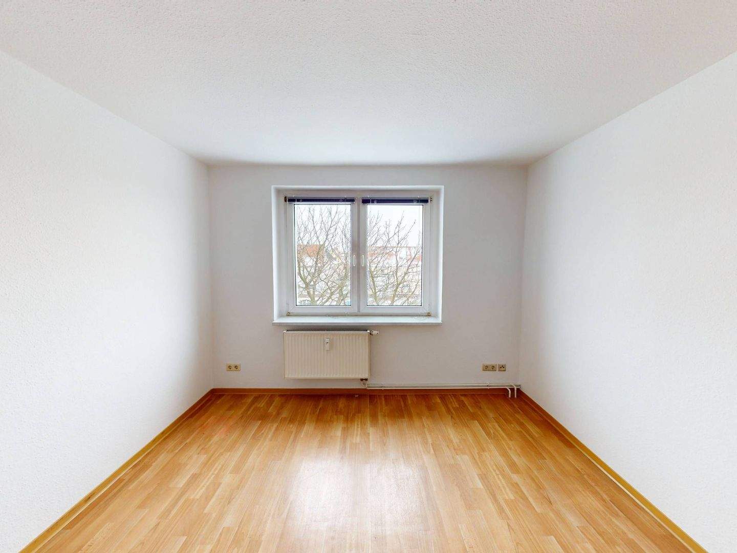 Gemütliche 3-Zimmer-Wohnung mit viel Helligkeit und Tageslichtbad – Wittenberg – Vorschaubild 4