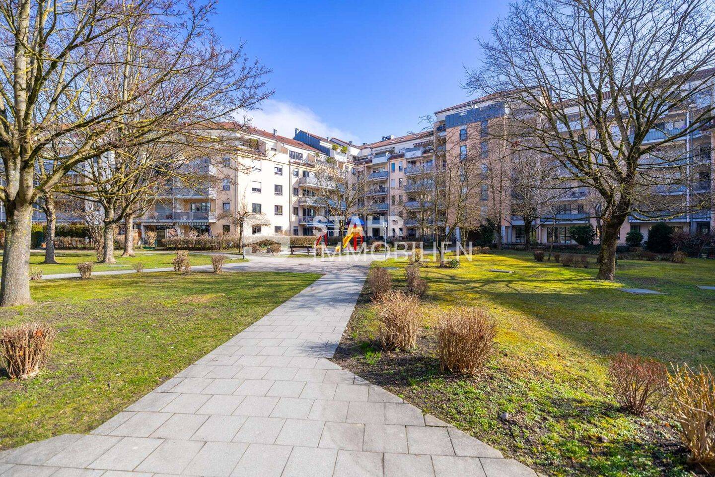 Leichhausen - Sonnige Wohnung mit Dachterrasse, EBK und TG – Augsburg – Vorschaubild 2