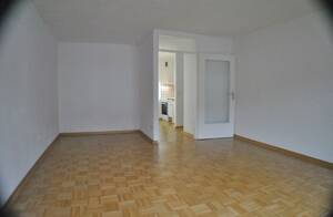 Wohnen im Herzen von Fürth - Große 1-Zimmer-Whg. mit Parkett und Einbauküchenzeile – 90762 Fürth – Vorschaubild 3