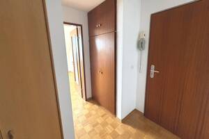 Schöne 4-Zimmer-Dachgeschosswohnung mit zwei Balkonen – 70563 Stuttgart – Vorschaubild 9