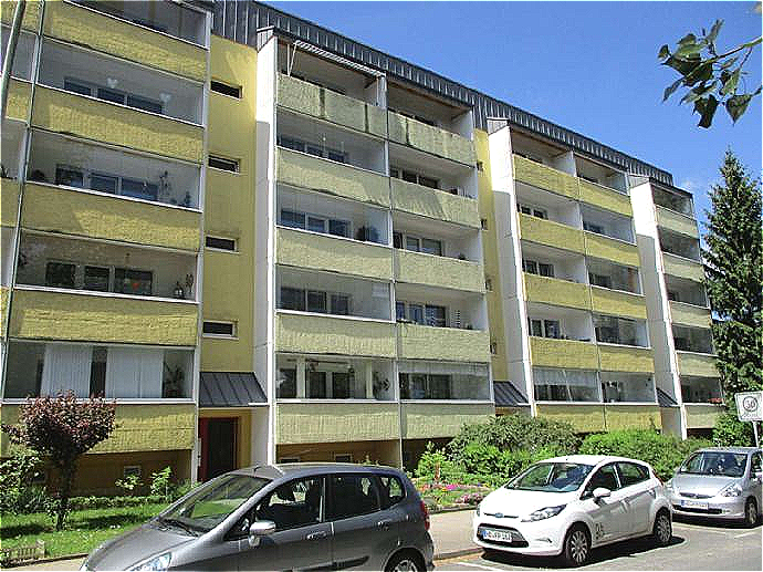 Mlada-Boleslaver-Straße 2, 2. OG, renoviert, sonnig, großer Balkon