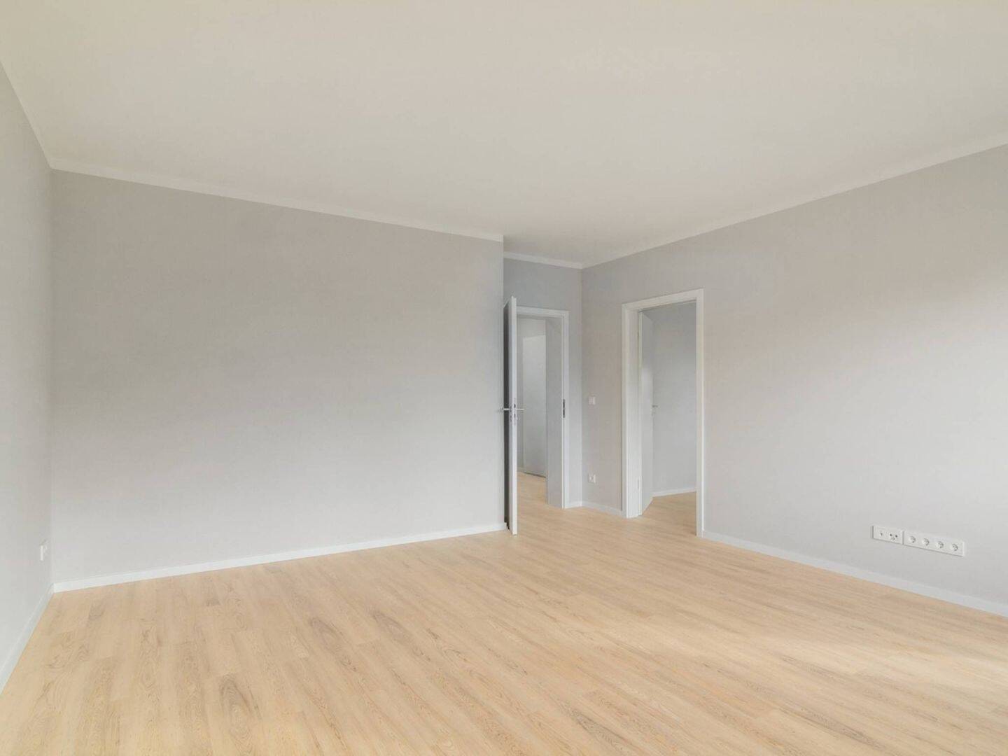 Modernisierte 2-Zimmer-Wohnung mit BALKON und EBK in Berlin-Lichterfelde – Berlin – Vorschaubild 2