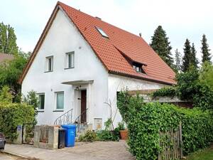 Ruhiges Haus in München Pasing auf großem Grundstück
