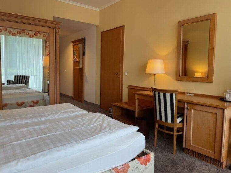 Renditeobjekt: Zwei gepflgte Zimmer als Appartements im Golfclub Rotthalmünster zur Kapitalanlage – Rotthalmünster – Vorschaubild 6