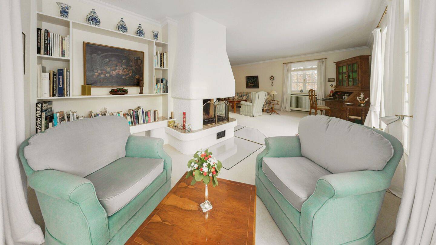 RESERVIERT! Exklusives Wohnen in Oberneuland - Freistehendes Einfamilienhaus mit Kamin und Garage – Bremen – Vorschaubild 5