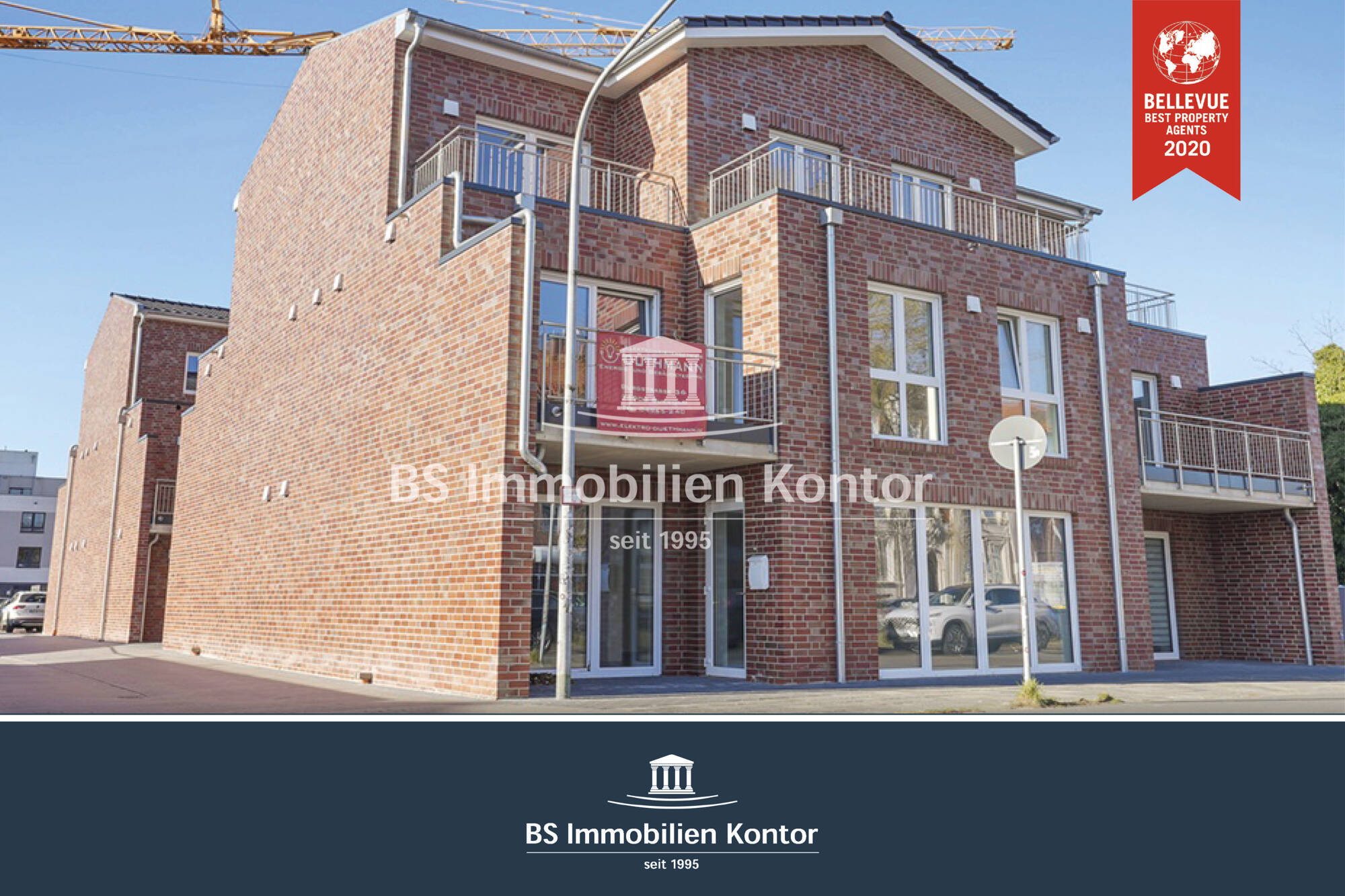 Neuwertige Penthaus-Eigentumswohnung mit Stellplatz, Dachterrasse und gehob. Ausstattung!