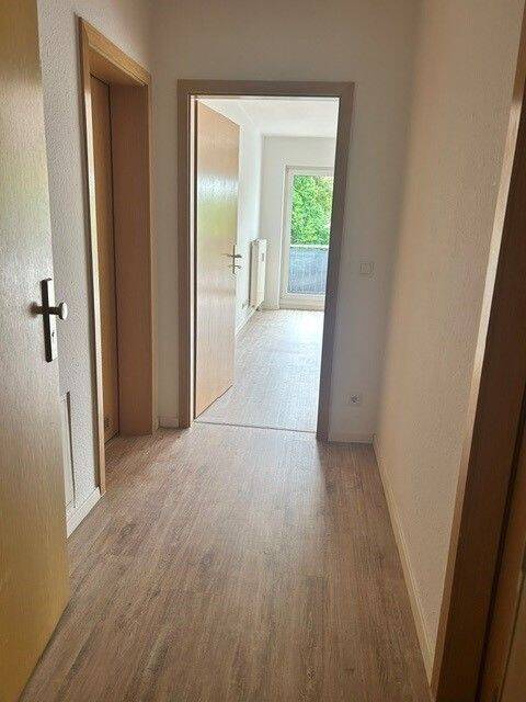 +++ATTRAKTIVE DG-WOHNUNG MIT BALKON UND PKW-STELLPLATZ AM RANDE VON CHEMNITZ+++ – Chemnitz – Vorschaubild 7
