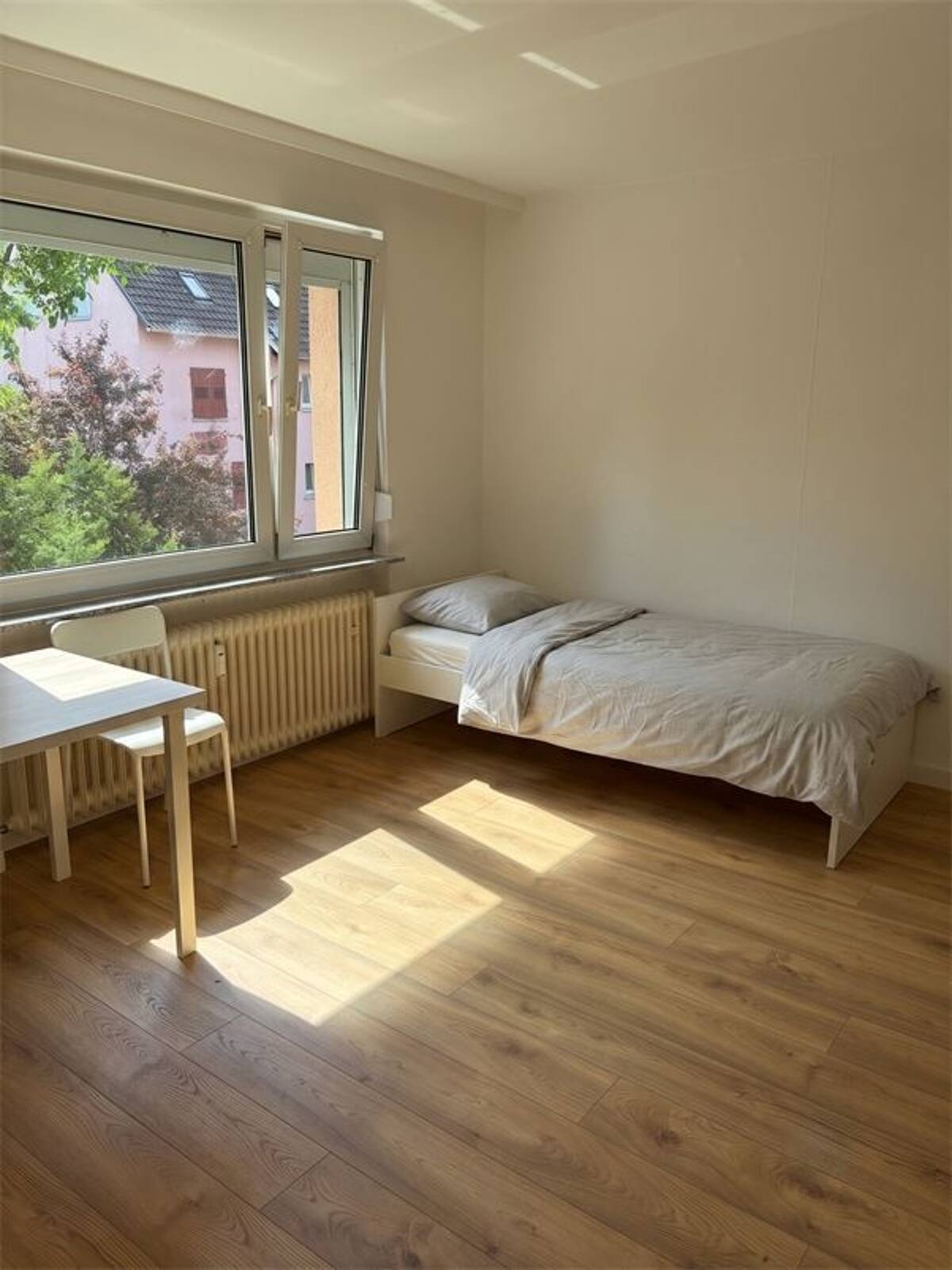 Möblierte 2-Zimmer-Wohnung mit 2 Schlafzimmern inkl. Wifi – 64390 Erzhausen – Bild 1 von 5