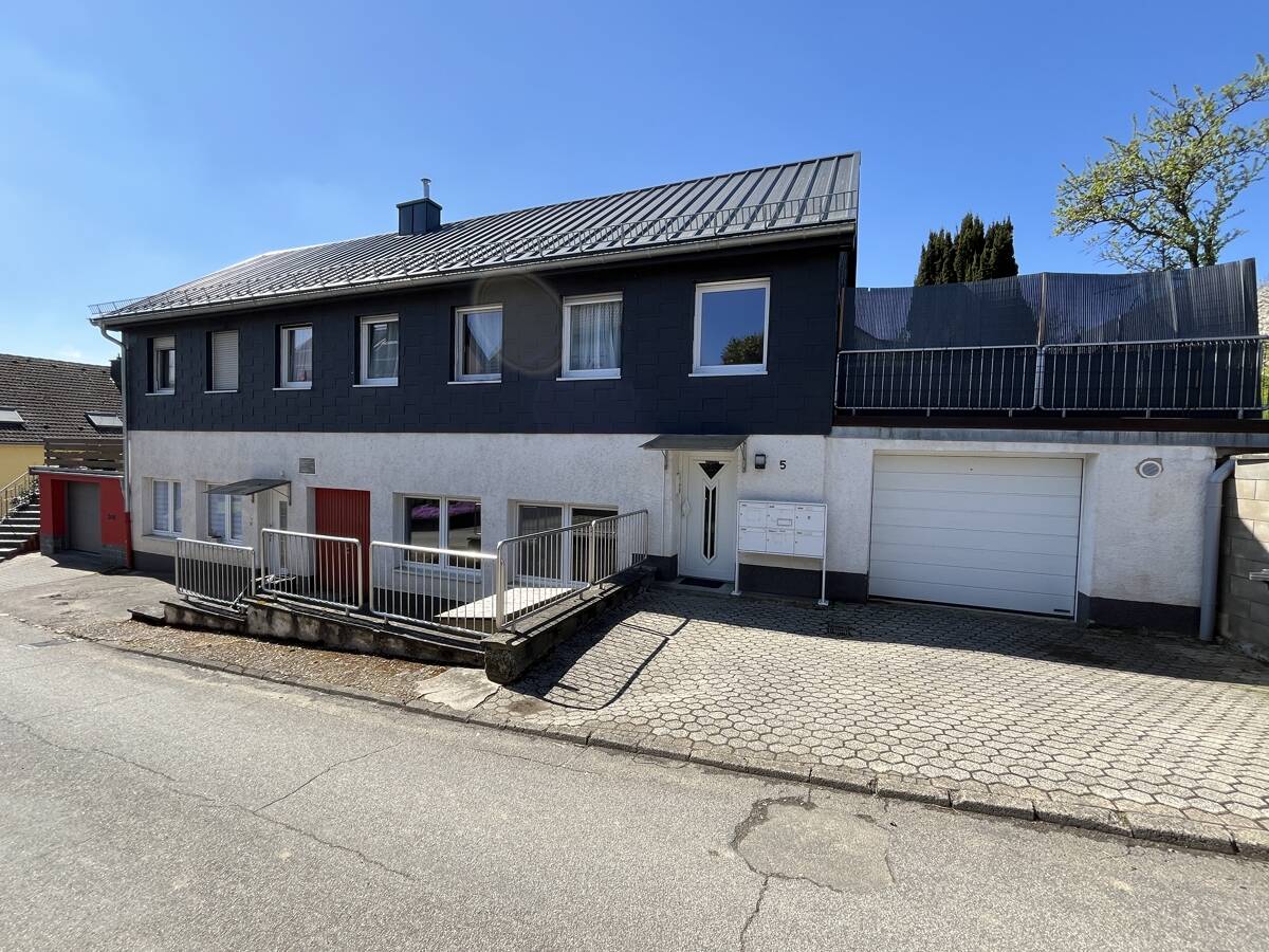 Kapitalanlage-Voll vermietet-Trierer Höhenlage – 54296 Trier – Bild 1 von 9