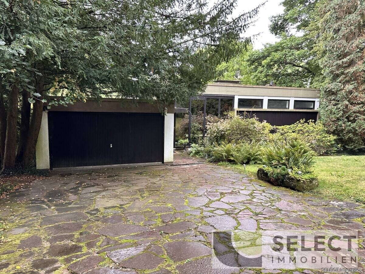 Wohnhaus mit Schwimmbad und Garage in außergewöhnlicher exklusiver Wohnlage auf dem Scheidter Berg – Saarbrücken – Vorschaubild 2