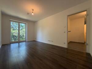 Schicke moderne und geräumige Wohnung mit Balkon KFW 40 – 26123 Oldenburg – Vorschaubild 4