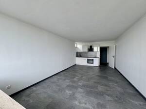 Bezugsfertig mit Skylineblick - renoviertes 1-Zimmer-Apartment in Frankfurt Nied – 65934 Frankfurt am Main – Vorschaubild 2