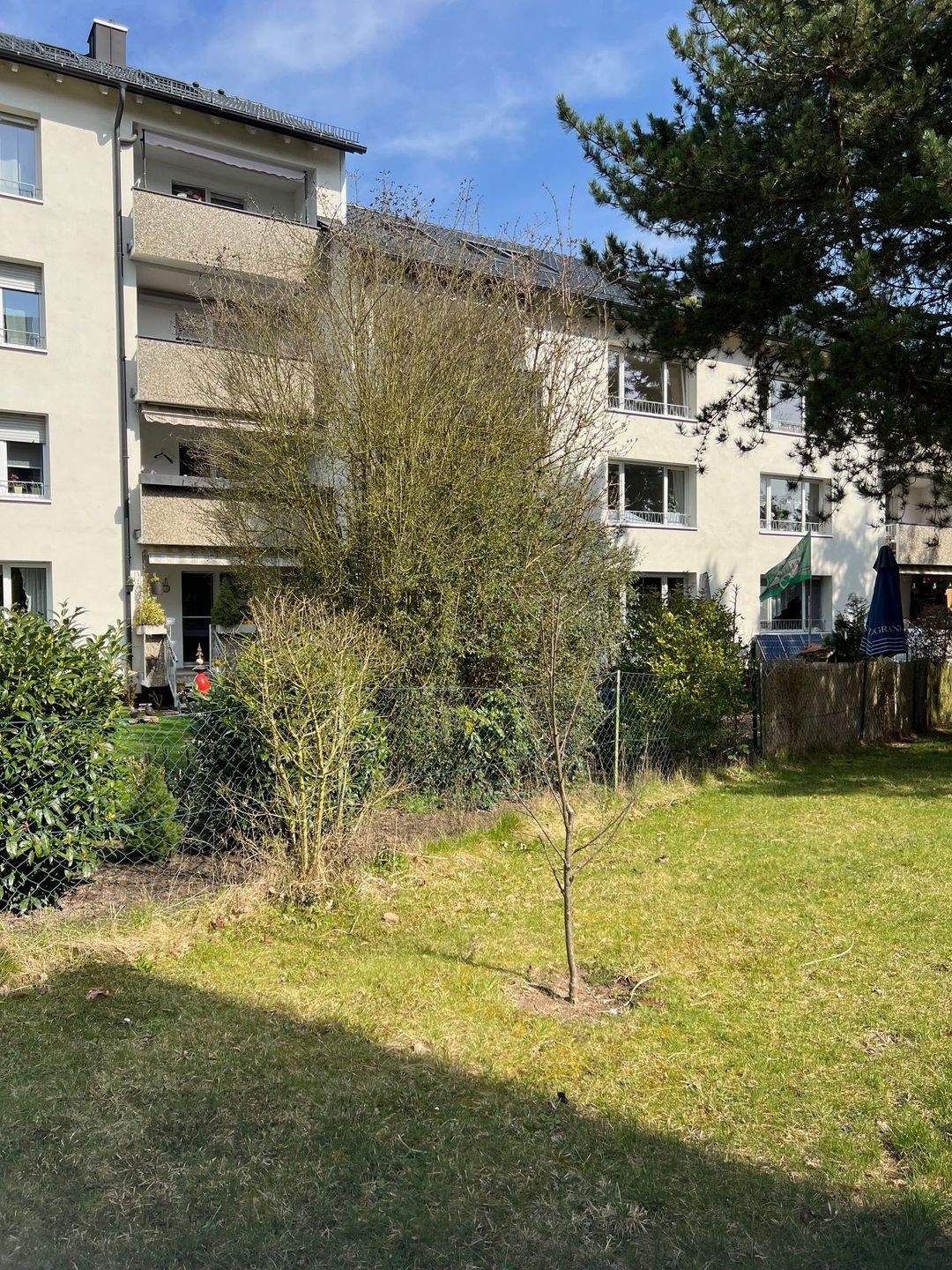 Moderne 4-Zimmer-Wohnung mit Balkon in Fürth, Oberfürberg