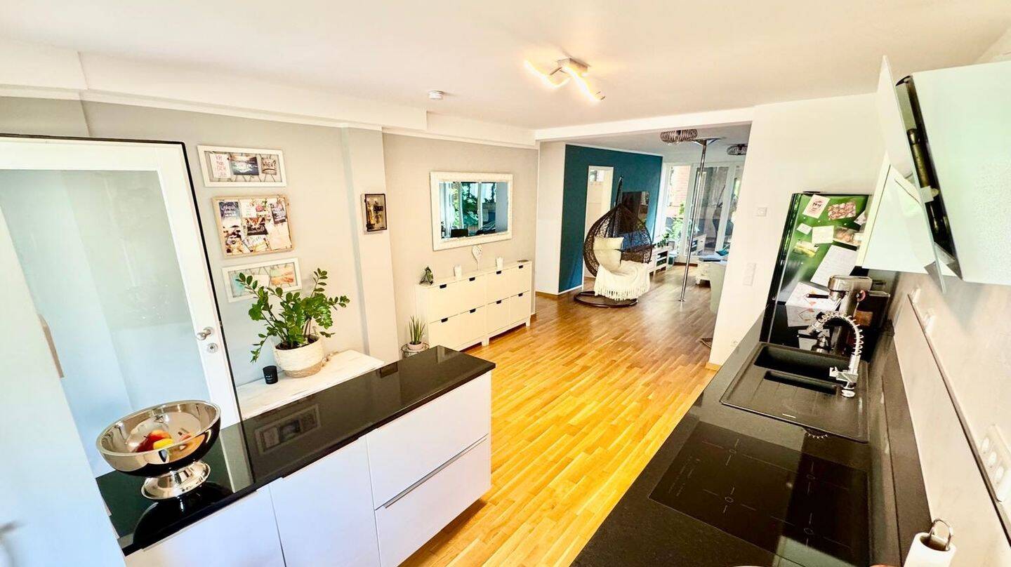 Stilvolle 2-Zimmer EG Wohnung mit 2 Terrassen in grüner Alleinlage von Unterbach – Düsseldorf – Vorschaubild 6