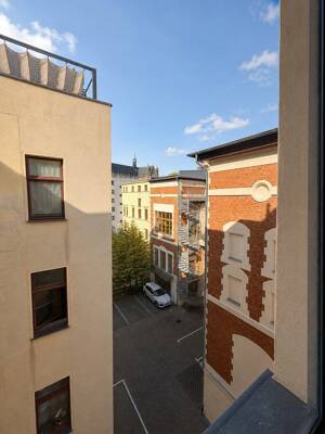 Erstbezug nach Sanierung: 2-Zimmer-Altbauwohnung mit Balkon, Aufzug & Einbauküche direkt am Dom – 39104 Magdeburg – Vorschaubild 8