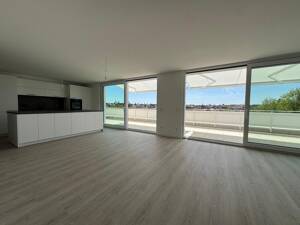 Kernsanierte 3-Zi-Penthousewohnung in Aussichtslage von Plieningen – 70599 Stuttgart – Vorschaubild 4