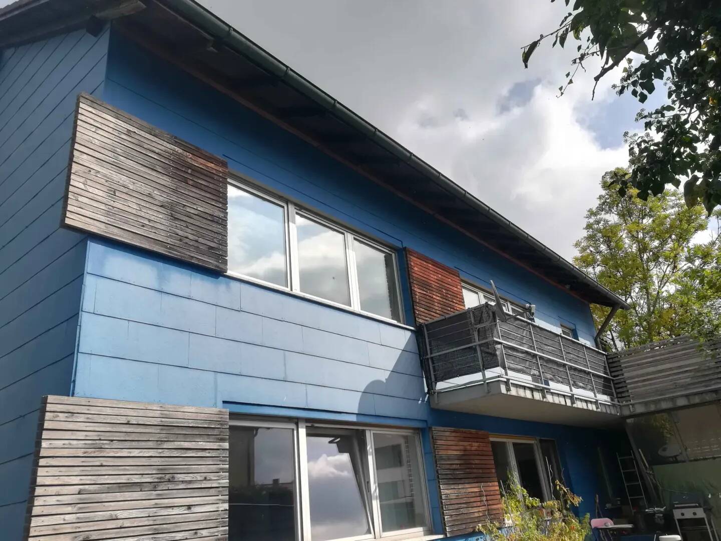 Schöne, helle 2-Zimmer Wohnung mit großem Balkon zu vermieten - ruhige Lage, 1.Stock, 10 min Fußw