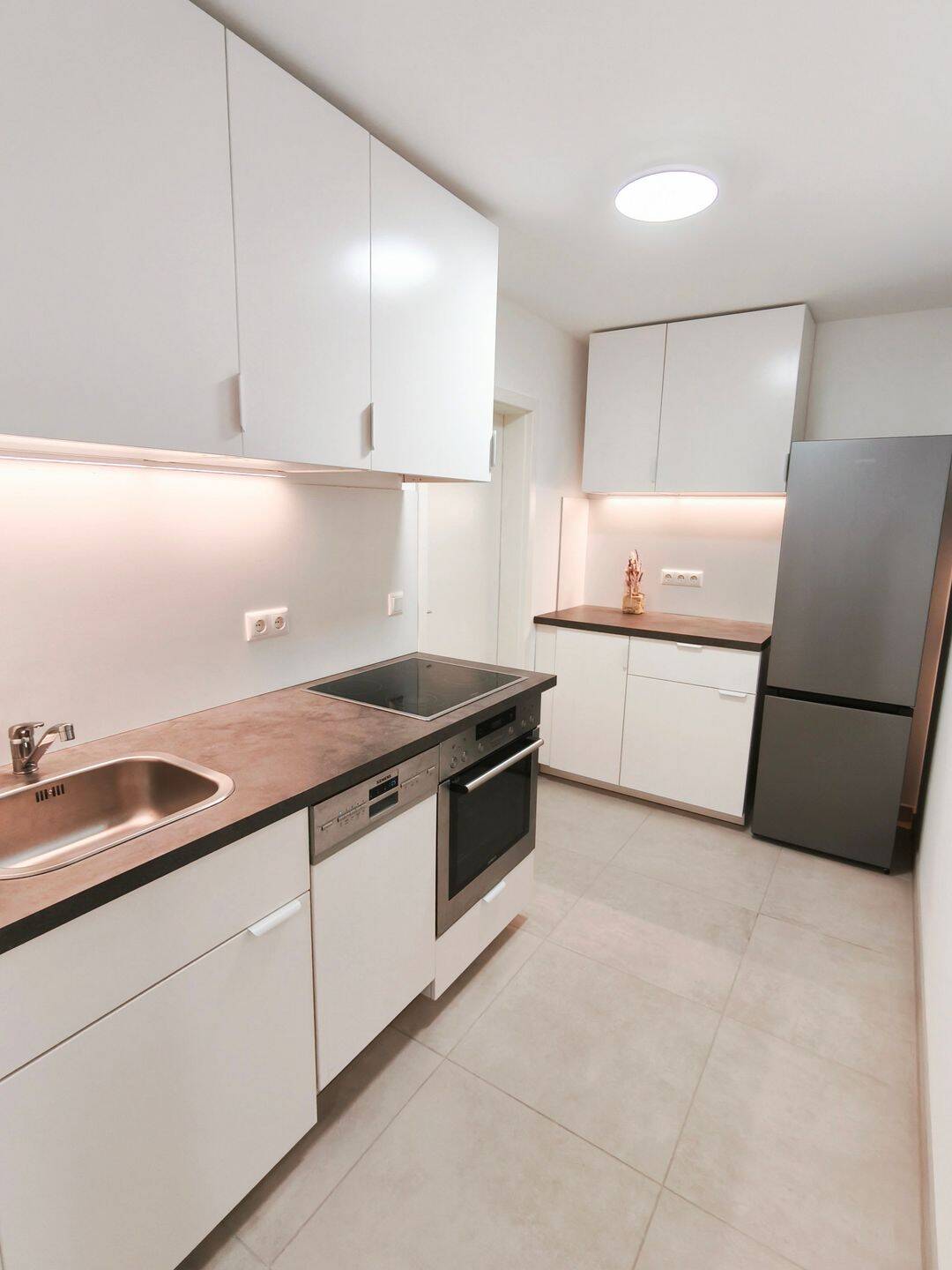WG Zimmer in frisch renovierter Wohnung mit viel Licht und moderner Ausstattung – München – Vorschaubild 2