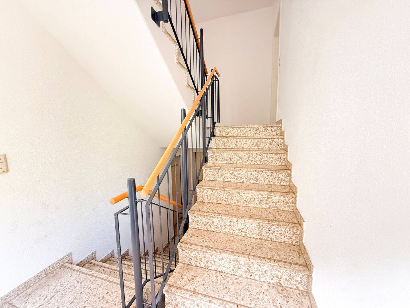 Leipzig-Plagwitz I sanierte 2-Zimmer Wohnung I West-Balkon I Tageslichtbad I Keller – Leipzig – Vorschaubild 2