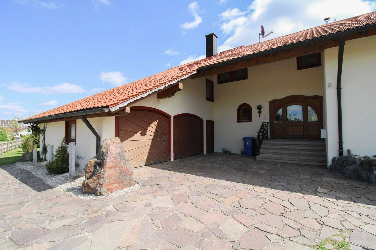 Familientraum mit viel Platz: Einfamilienhaus mit ca. 335 m² Wohnfläche und großem Grundstück – Altusried – Vorschaubild 3
