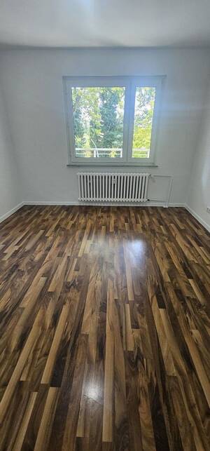Sehr schöne sanierte 2 Zimmer Wohnung mit Balkon in Duisburg zu vermieten – 47138 Duisburg – Vorschaubild 2
