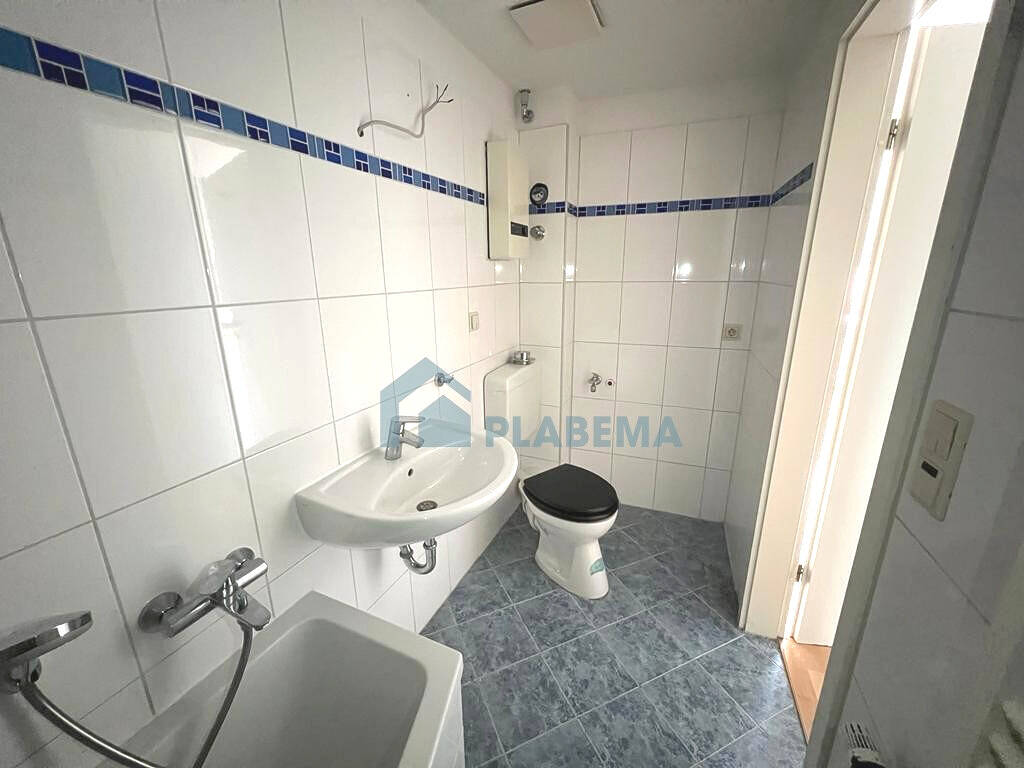 3,5-Zimmer-Maisonettewohnung mit moderner Einbauküche und Balkon in Innenstadtlage – Schwerin – Vorschaubild 8