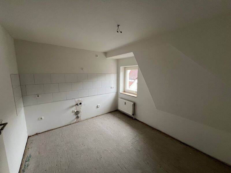 schöne Dachgeschosswohnung im Grünen ! kurzfristig verfügbar ! – Gelsenkirchen – Vorschaubild 6