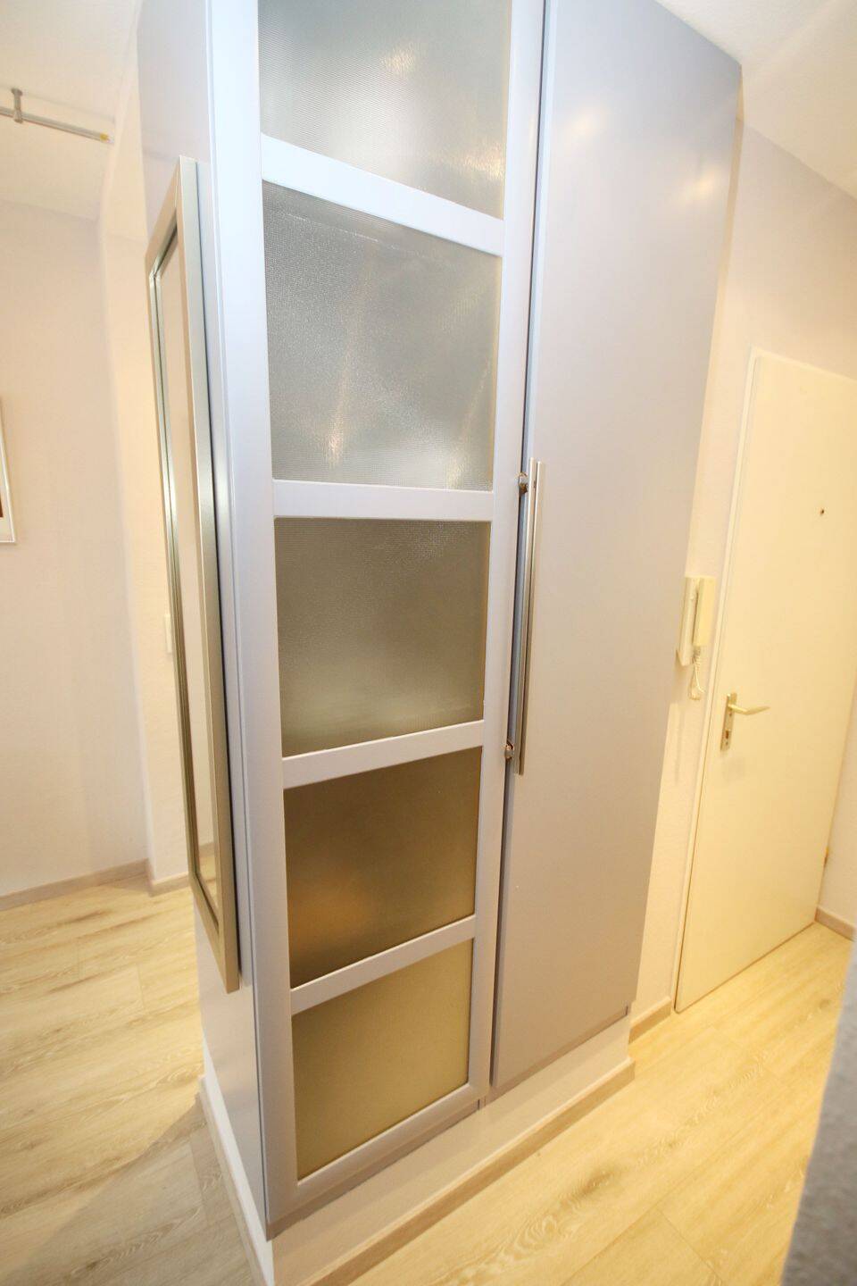 Helle möblierte Wohnung im Herzen von Düsseldorf (25qm) mit Internet – Düsseldorf – Vorschaubild 8