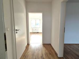 Faire Miete in gefragter Lage / Fair Rent in a Sought-After Location. – 47169 Duisburg – Vorschaubild 2