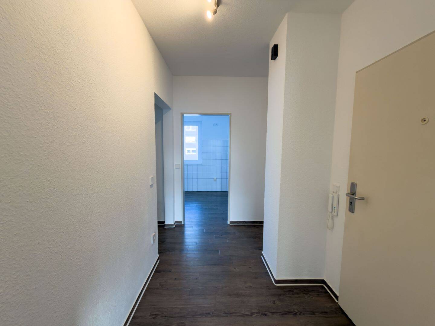 Frisch renoviert! 4-Zimmer-Wohnung mit Balkon & Garage in Bergisch Neukirchen – Leverkusen – Vorschaubild 6