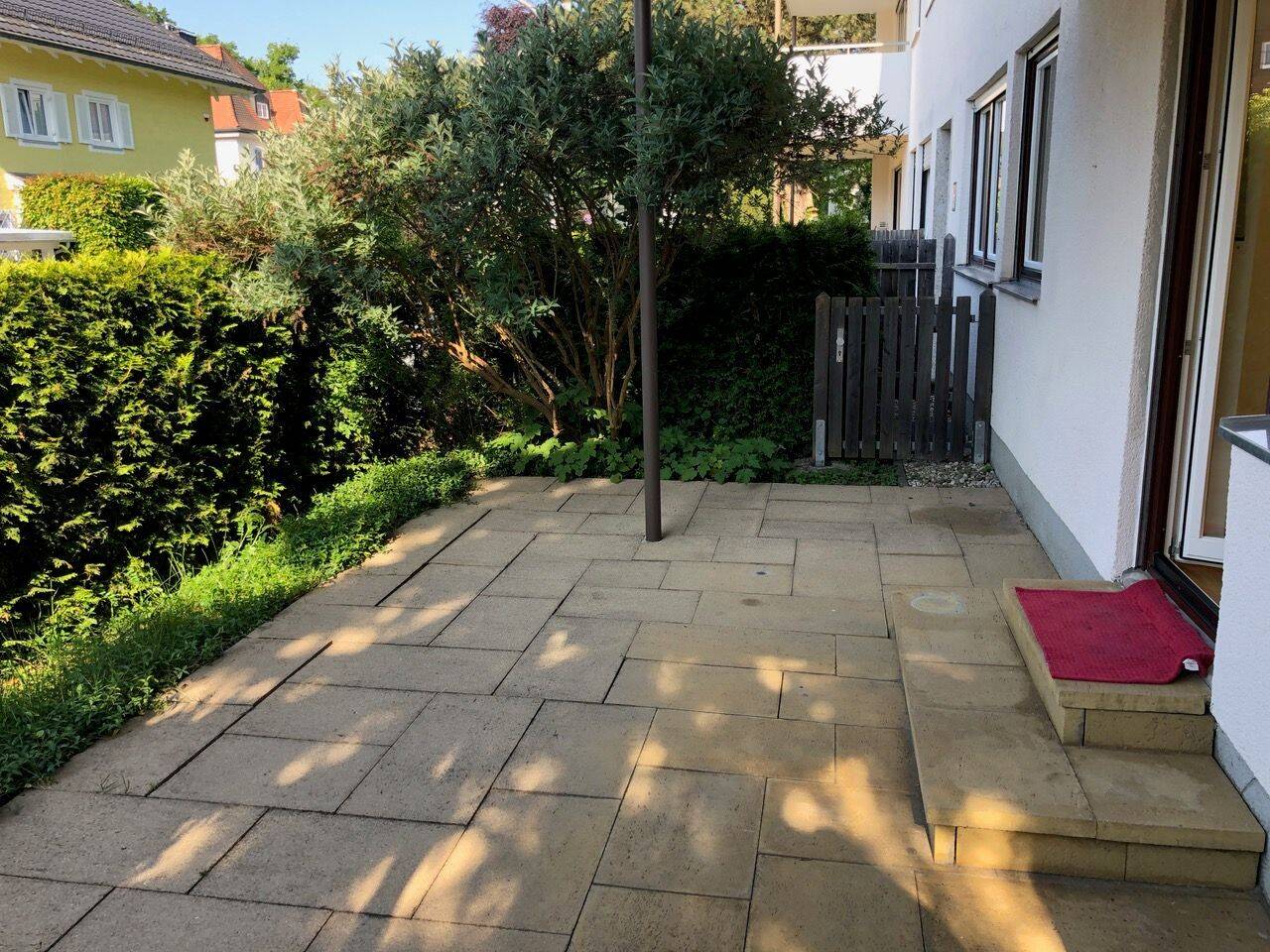 Großzügige Erdgeschoßwohnung mit eigenem Garten in Toplage Obermenzing – München – Vorschaubild 9