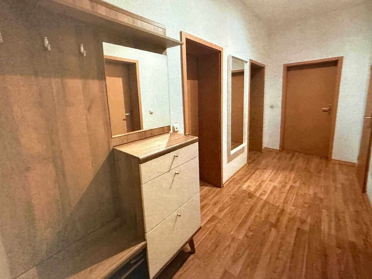 ruhige 3-Raum Wohnung mit Einbauküche und Balkon Nähe Stadtpark – Chemnitz – Vorschaubild 9