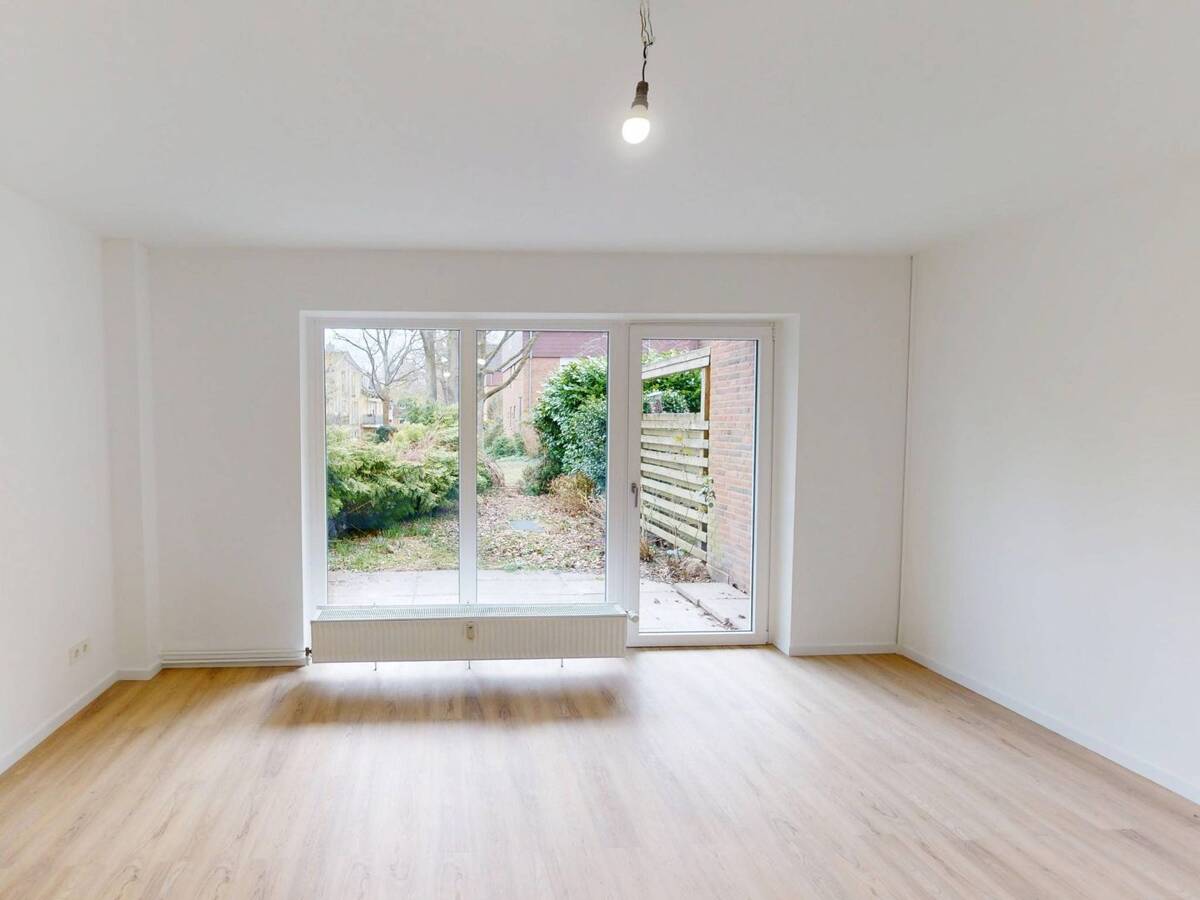 Ein Zuhause zum WOHLFÜHLEN - 2-Zimmer-Wohnung mit BALKON & EBK – 22559 Hamburg – Bild 1 von 7