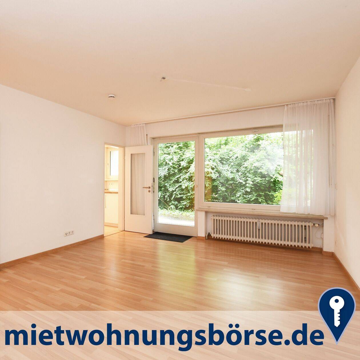 AIGNER - Stilvolle 1-Zimmer-Wohnung mit Terrasse und Tiefgaragenstellplatz in München-Solln
