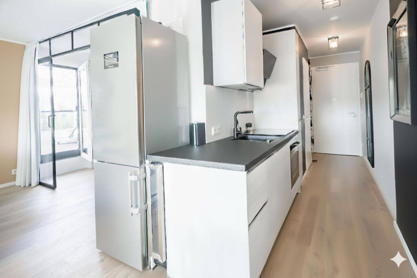 Luxus Loft mit bestem Alpenblick (50qm mit eigener Dachterasse) – München – Vorschaubild 5
