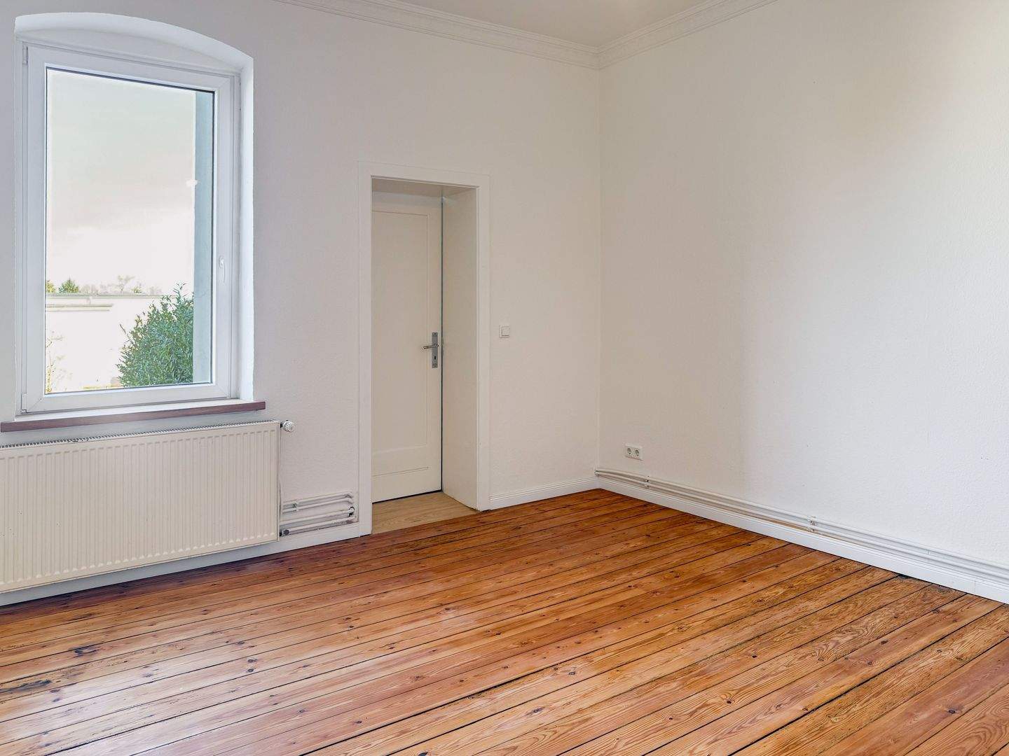 Lichtdurchflutete 4,5-Zimmer-Wohnung | Hochwertig kernsaniert | Echtholzböden | Massivholzküche | Walk-In Dusche - WG geeignet – Schleswig – Vorschaubild 8